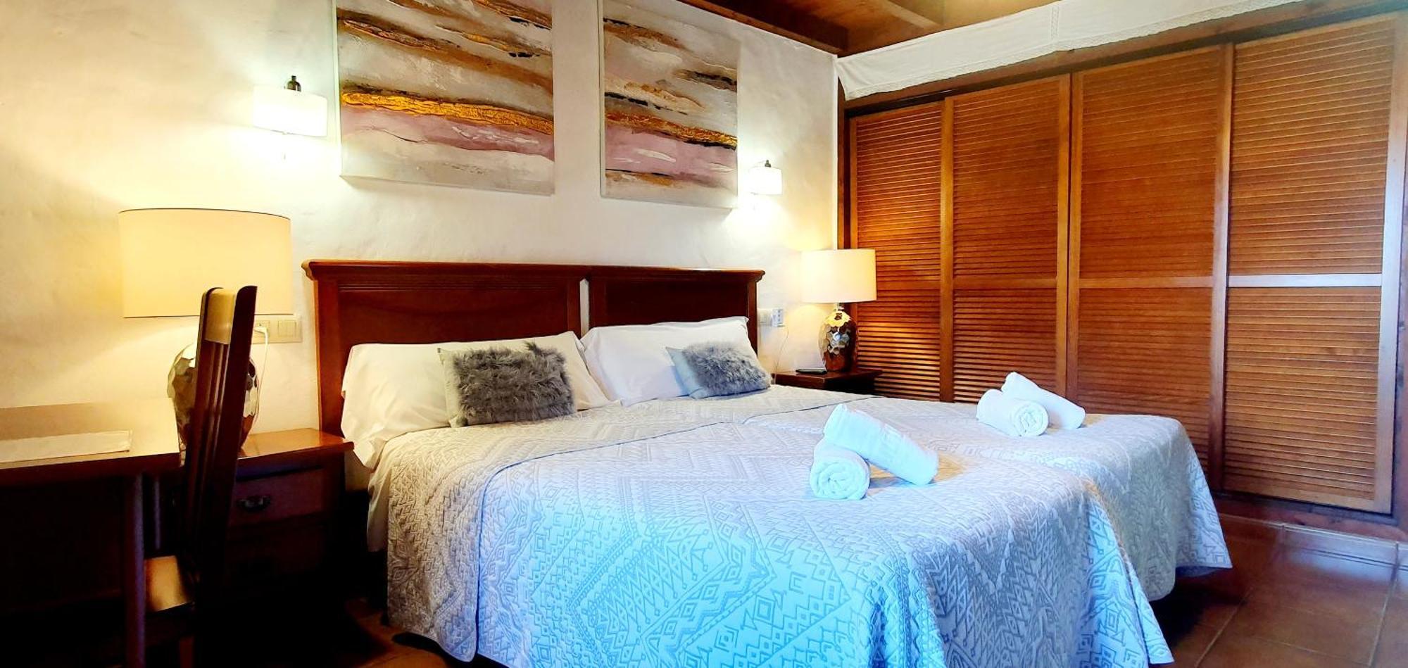 El Juacu Guest House Llanes Exterior photo