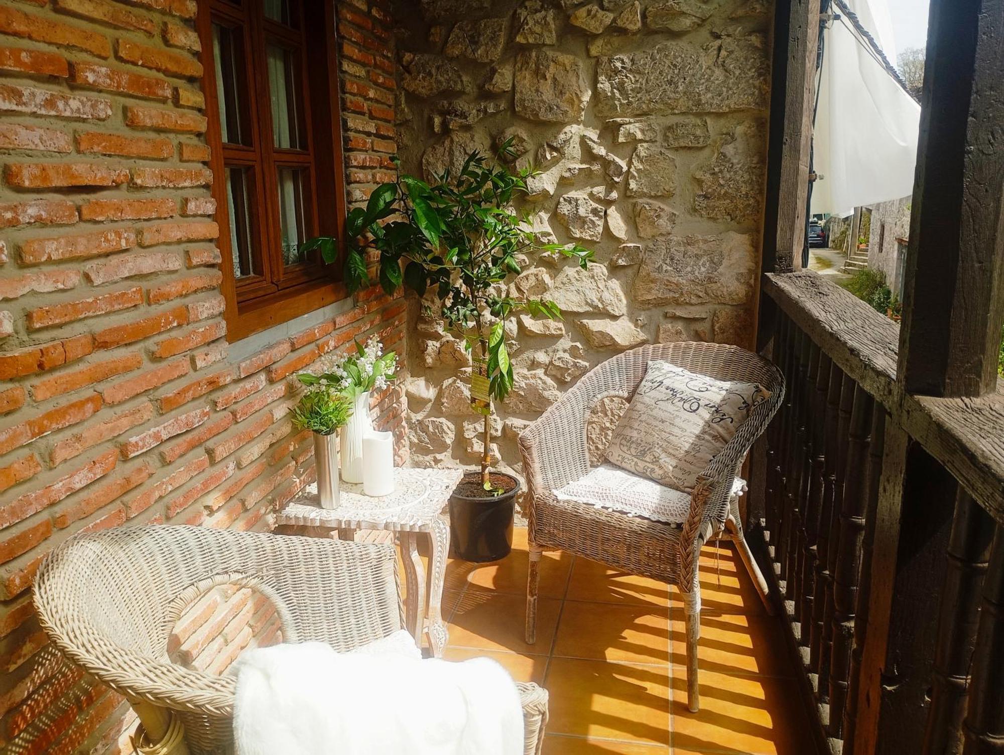 El Juacu Guest House Llanes Exterior photo